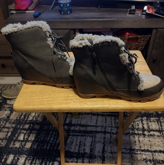 Sherpa lined boots - Picture 3 of 3